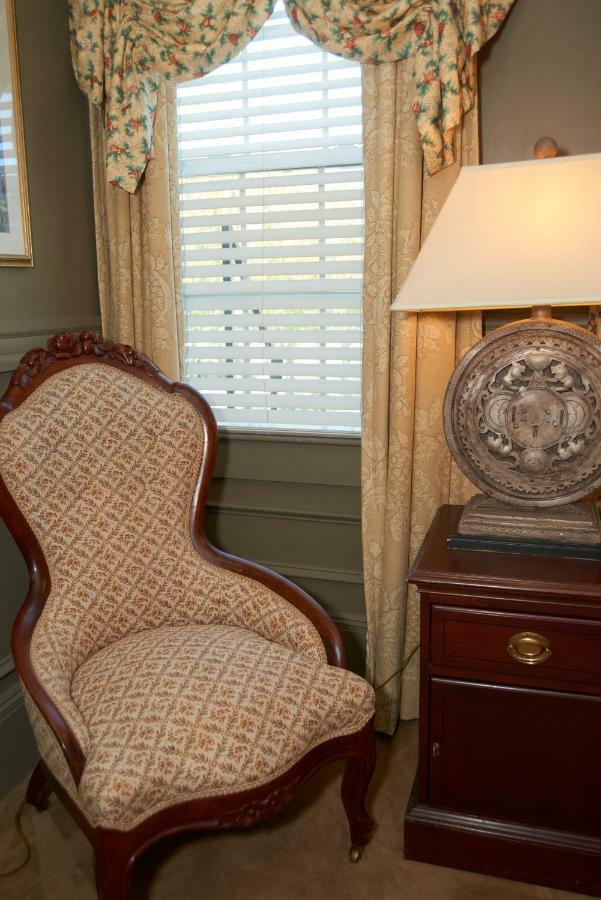 Bellevue Manor Bed and Breakfast Newport Exteriör bild